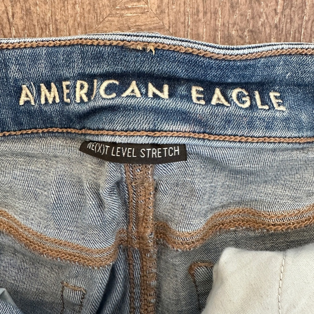 American Eagle Next Level Stretch Distressed Jean Shorts Womens 2 Blue Frayed - Picture 6 of 11